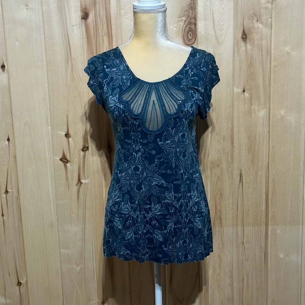 Urban Outfitters Kimchi and Blue Short Sleeve Meshed Front Blouse Size M